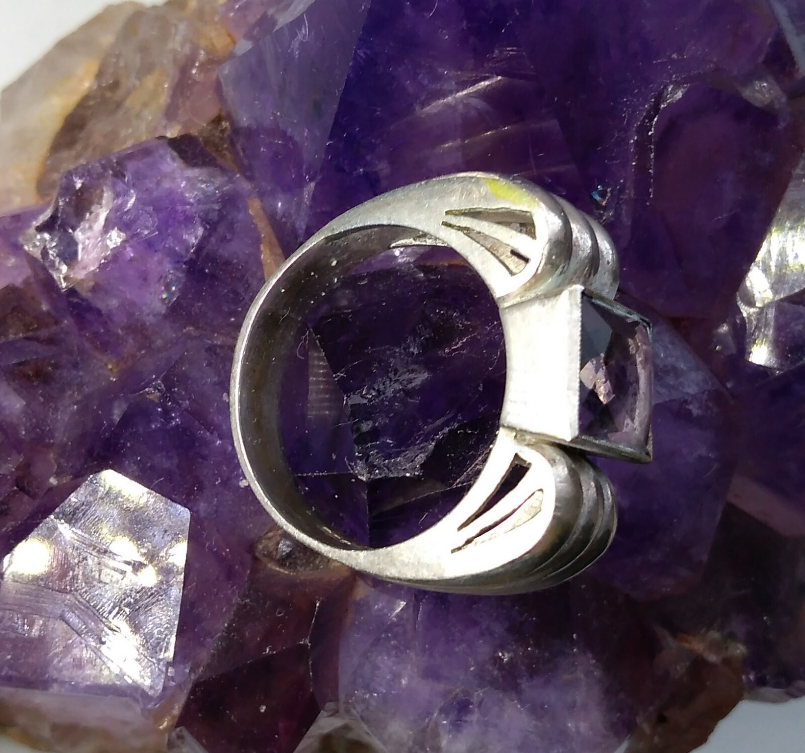 Beautiful Original 1930-1950s German 835 Silver Amethyst Ring