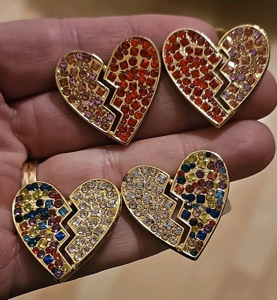 Set of 2 VTG SUGAR FIX Rhinestone Encrusted Heart Shaped Gold Plated Earrings 2″