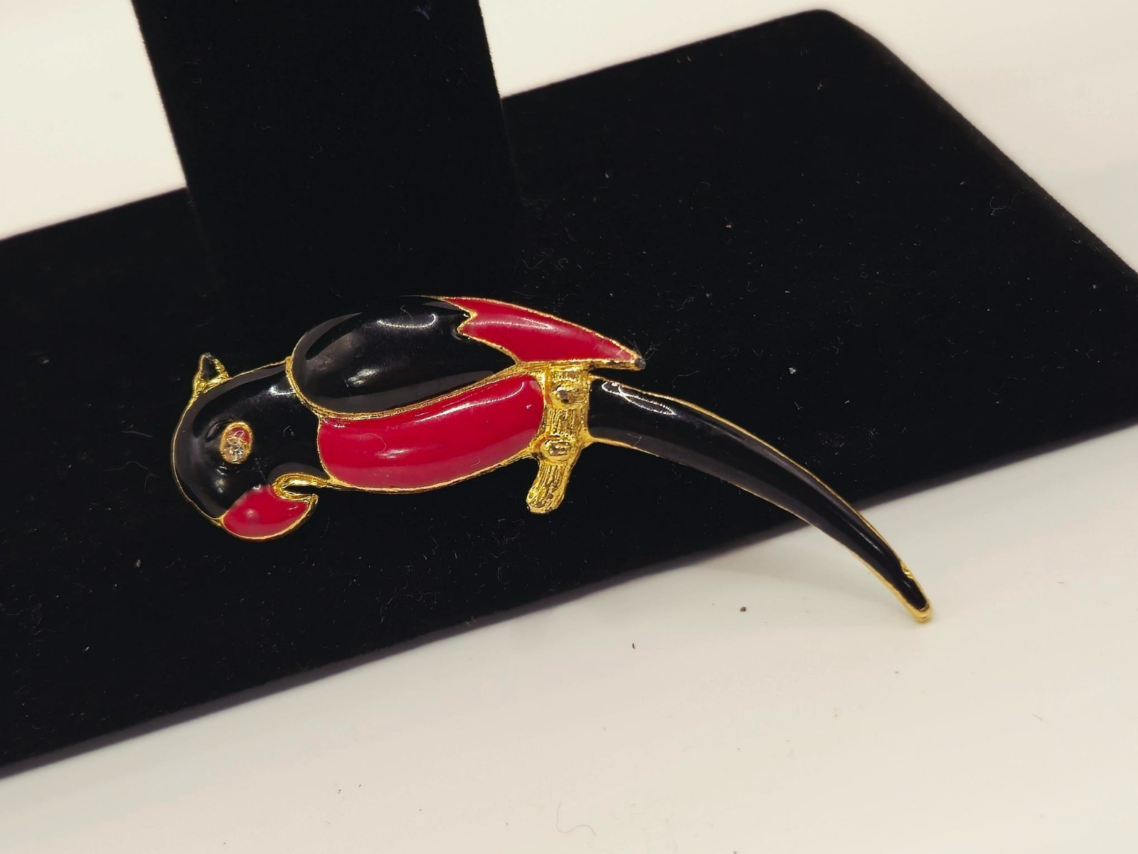 Vintage gold Tone Red Enamel Cloisonne Parrot Brooch