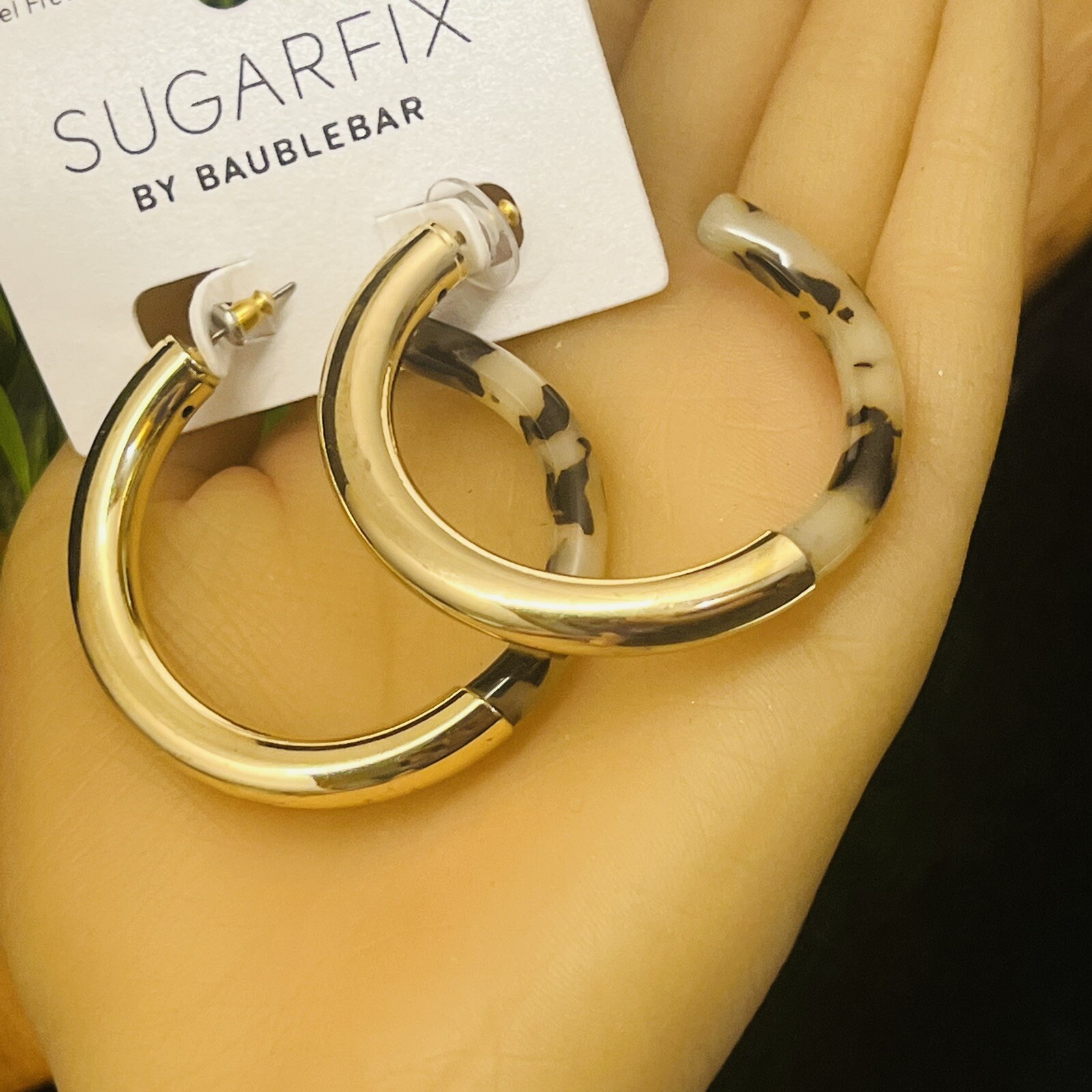 Large SUGARFIX by BaubleBar Women’s Hoop Earrings Tortoise Resin Hoop Gold 1385