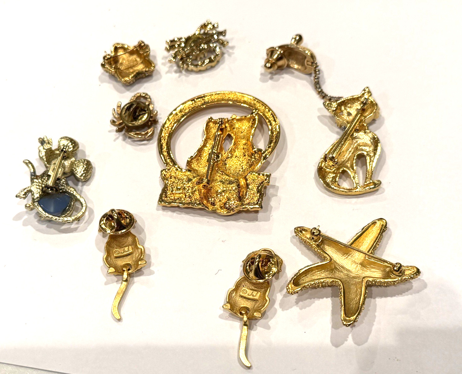 JJ JONETTE MONET AVON MIDAS MOUSE CAT DOG CRAB RHINESTONE STARFISH BROOCH LOT 10