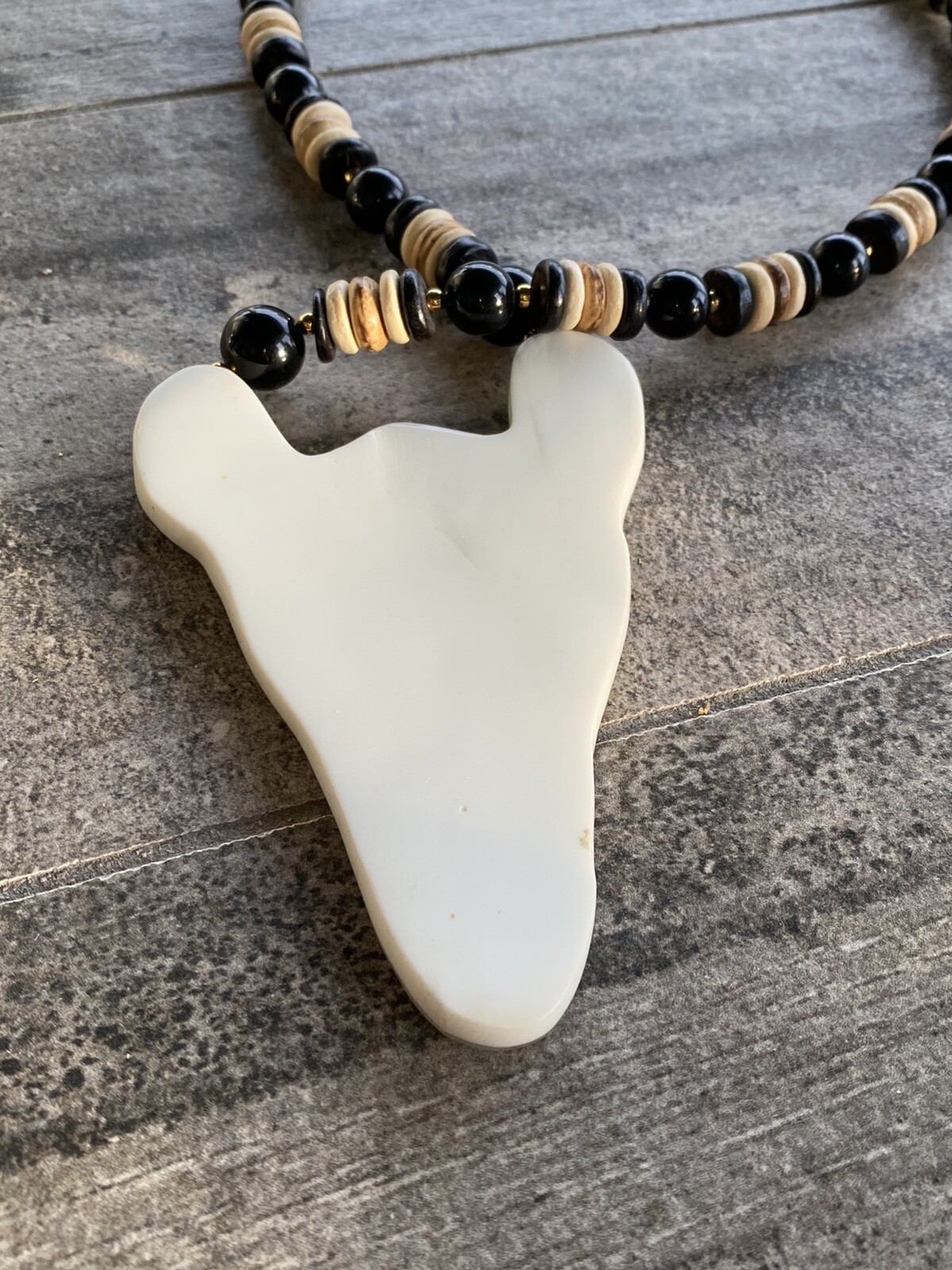 Lee Sands Necklace Zebra Wood Inlaid Beaded Africa Safari VTG Animal Estate