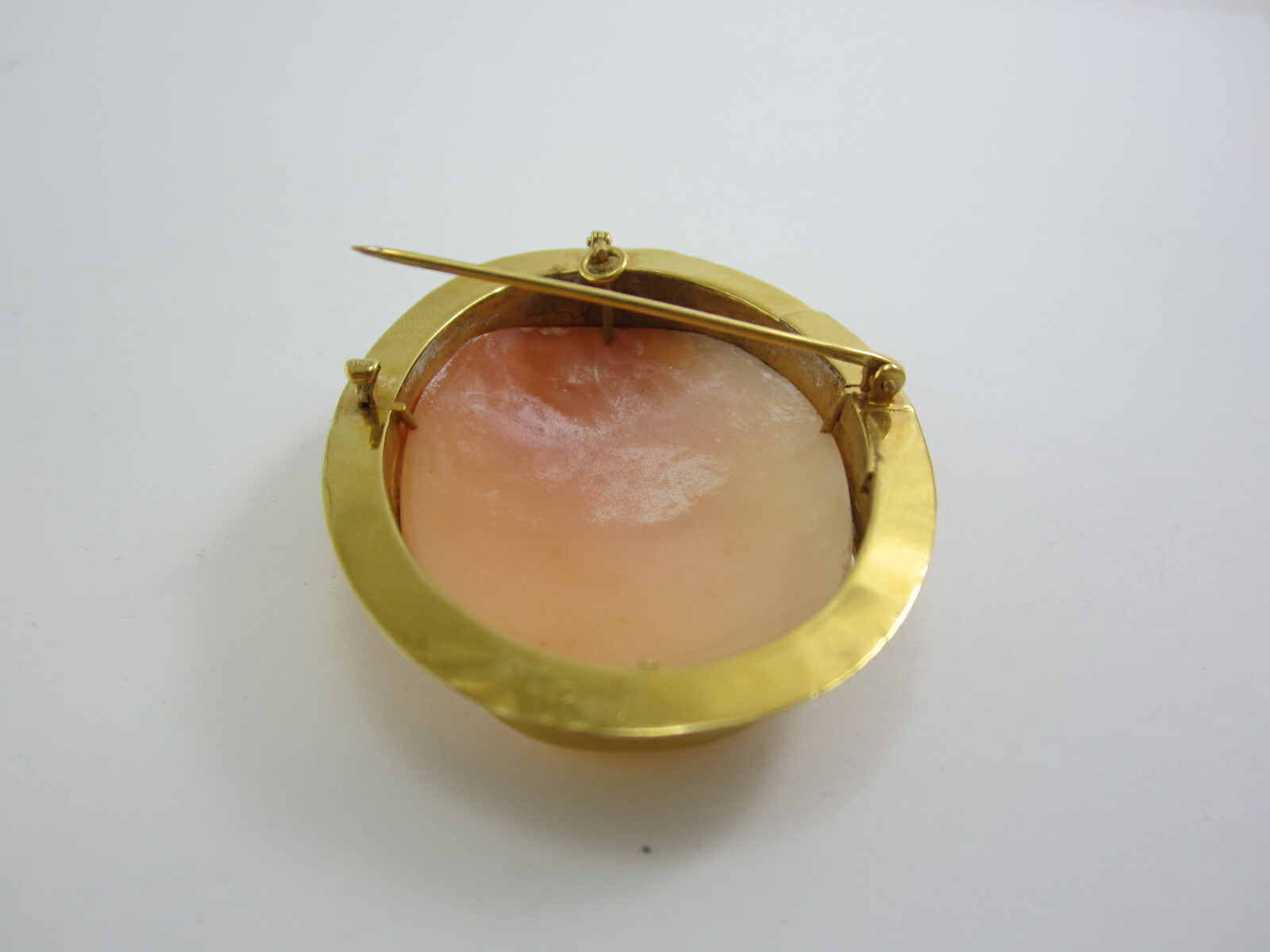 BEAUTIFUL LADIES 10K YELLOW GOLD LARGE ORANGE CREAM CAMEO BROOCH/PIN 15.3G