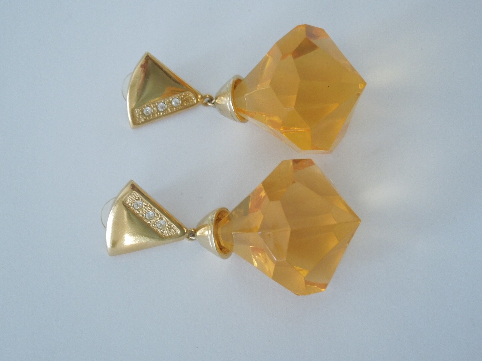 Stud Earrings Large gold tone Honey Plastic Solid 1.8oz/2 11/16×1 3/8in