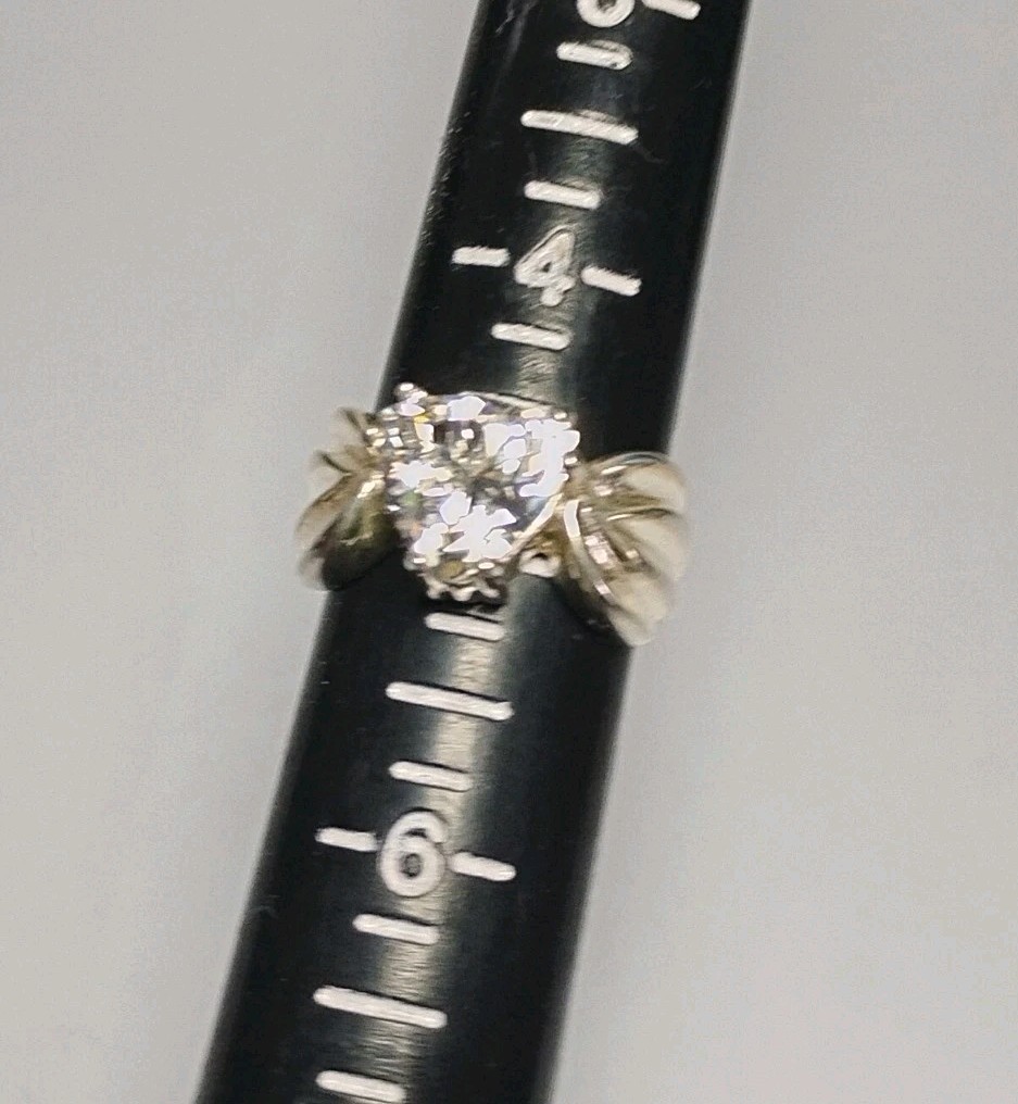 UTC High Sparkle Trillion Cubic Zirconia Sterling Silver 925 Ring Size 5 DO CZ