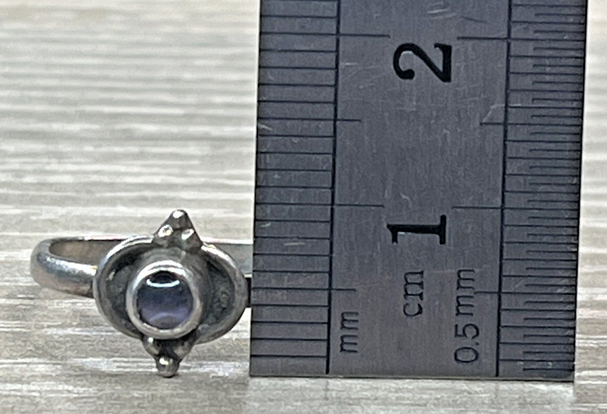 Vintage Sterling Silver 925 Purple Iolite Cabochon Ring Boho Ornate 1.8g SZ 4.5