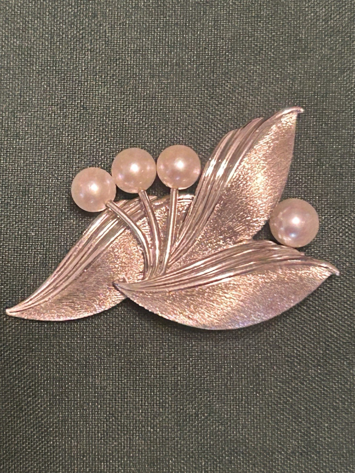 Vintage Mikimoto Sterling Silver Leaves Leaf Four Pearl Pin Brooch