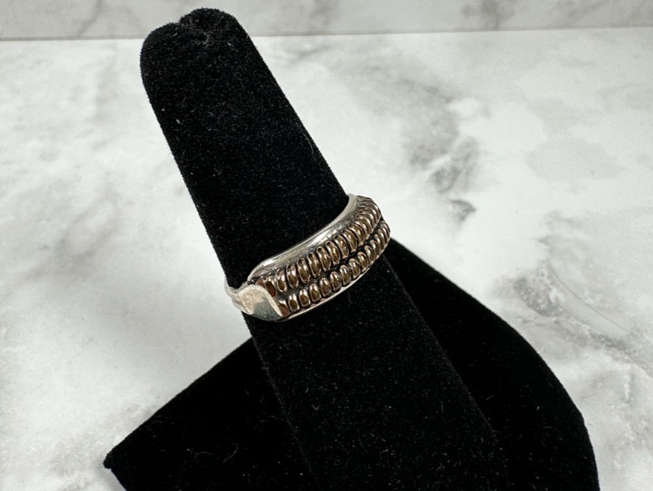 Sterling Silver Ring with Two Rows of Vermeil Beads Across Top – Size 6.5