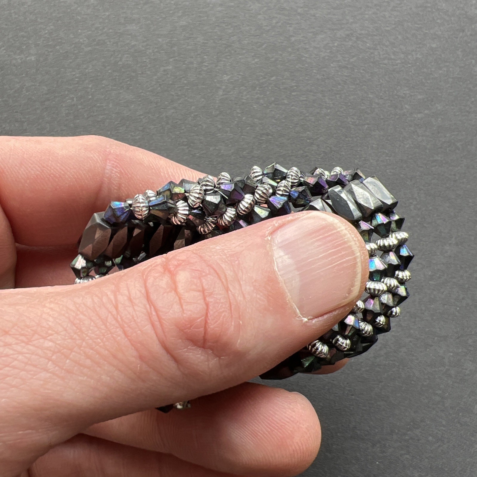 Iridescent Magnetite Wrap Bracelet Purple Blue Silver Tone Vintage Adjustable