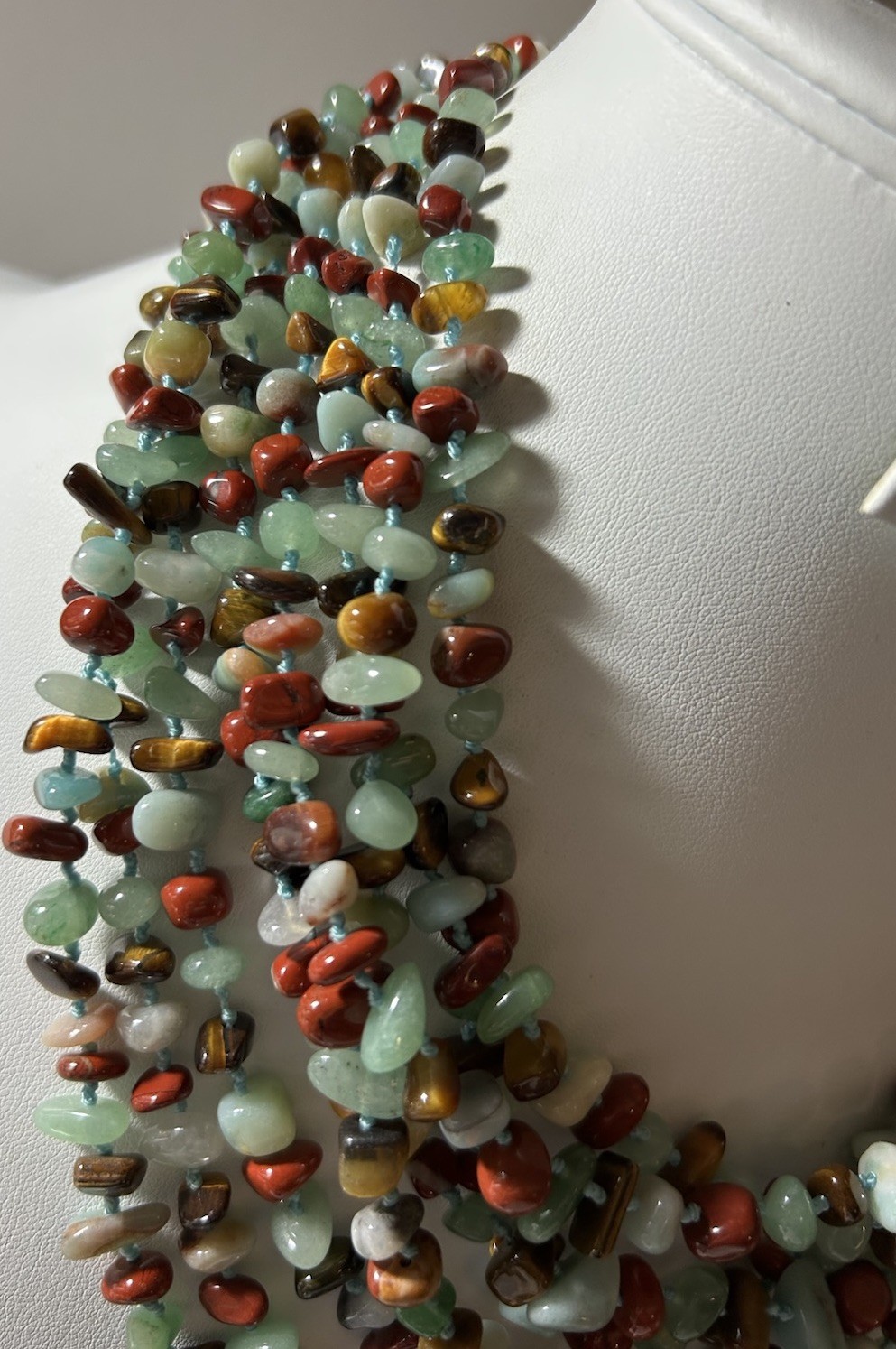 Vtg Multi strand(8)Natural Jade,Tigers Eye,& Jasper Chip Bead Necklace Hand Knot