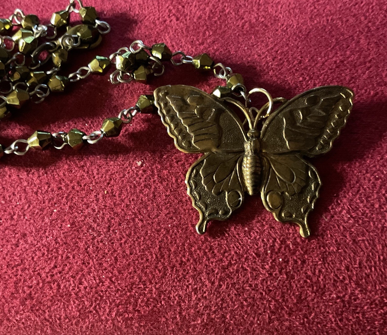 Beautiful Butterfly Vintage Necklace Beaded 26 Inch Chain Lobster Claw Clasp
