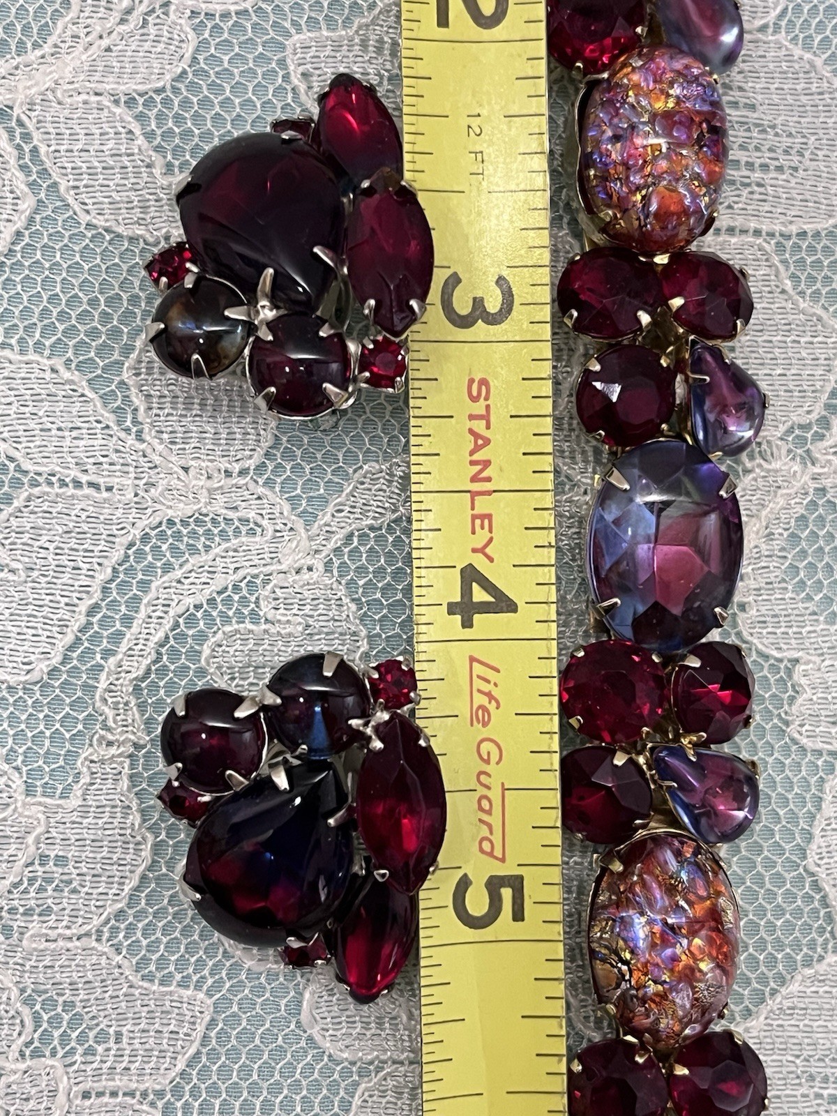 VINTAGE GOLD-TONE RUBY RED IRIDESCENT RHINESTONE LINK BRACELET & CLIP EARRINGS