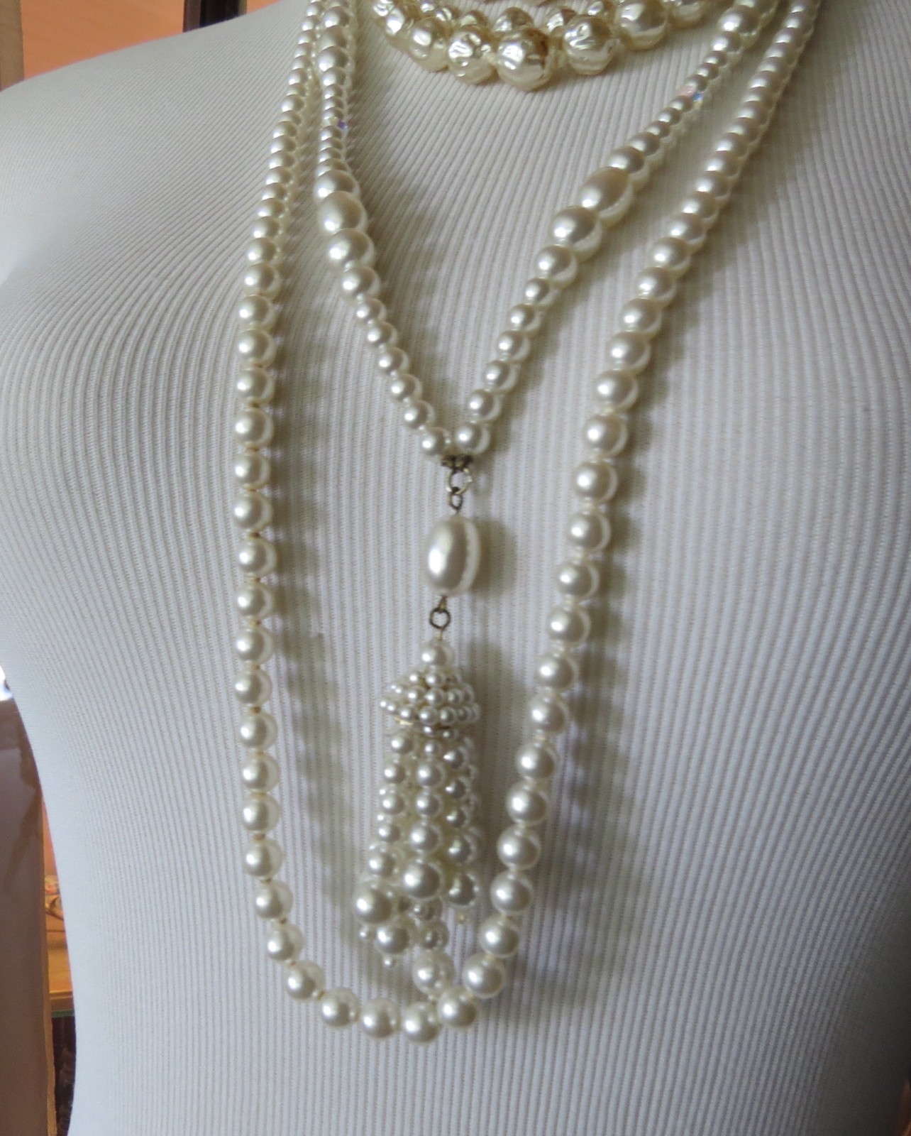 Vintage lot of 4 pearl necklaces/choker different lengths