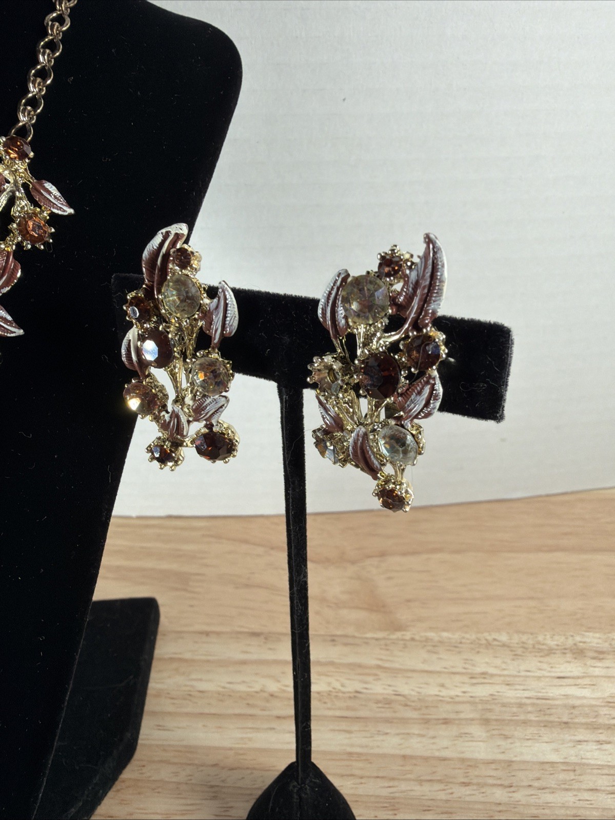 Vintage Brown Rhinestone Flower Necklace Gold Tone With Matching Clip Earrings