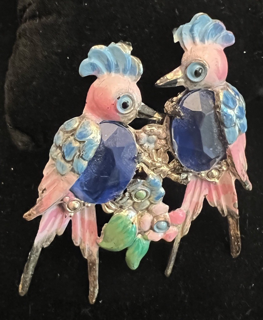 Vintage Gold Love Birds Brooch Pin 2-1/2 Inch Hard Plastic Resin Body