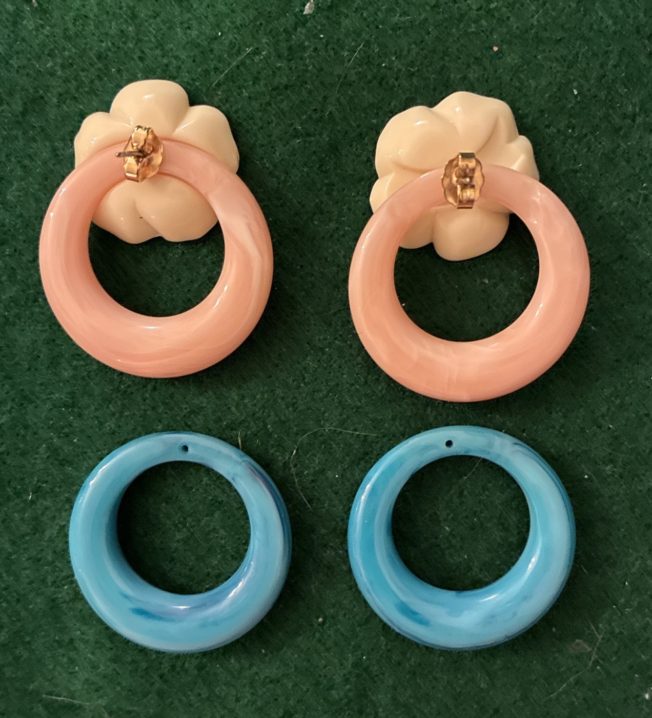 Vtg 60’s Brass Tone Post Doorknocker Multicolor Interchangeable Earrings 9 Sets