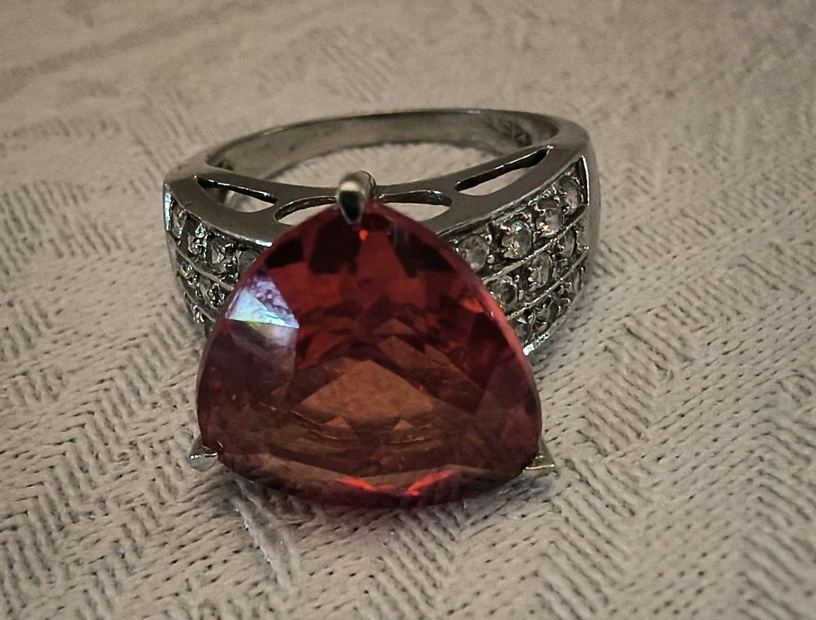 Sterling Silver Cocktail Ring W Trilliant Trillion Cut Red Crystal Gem Sz 6.75