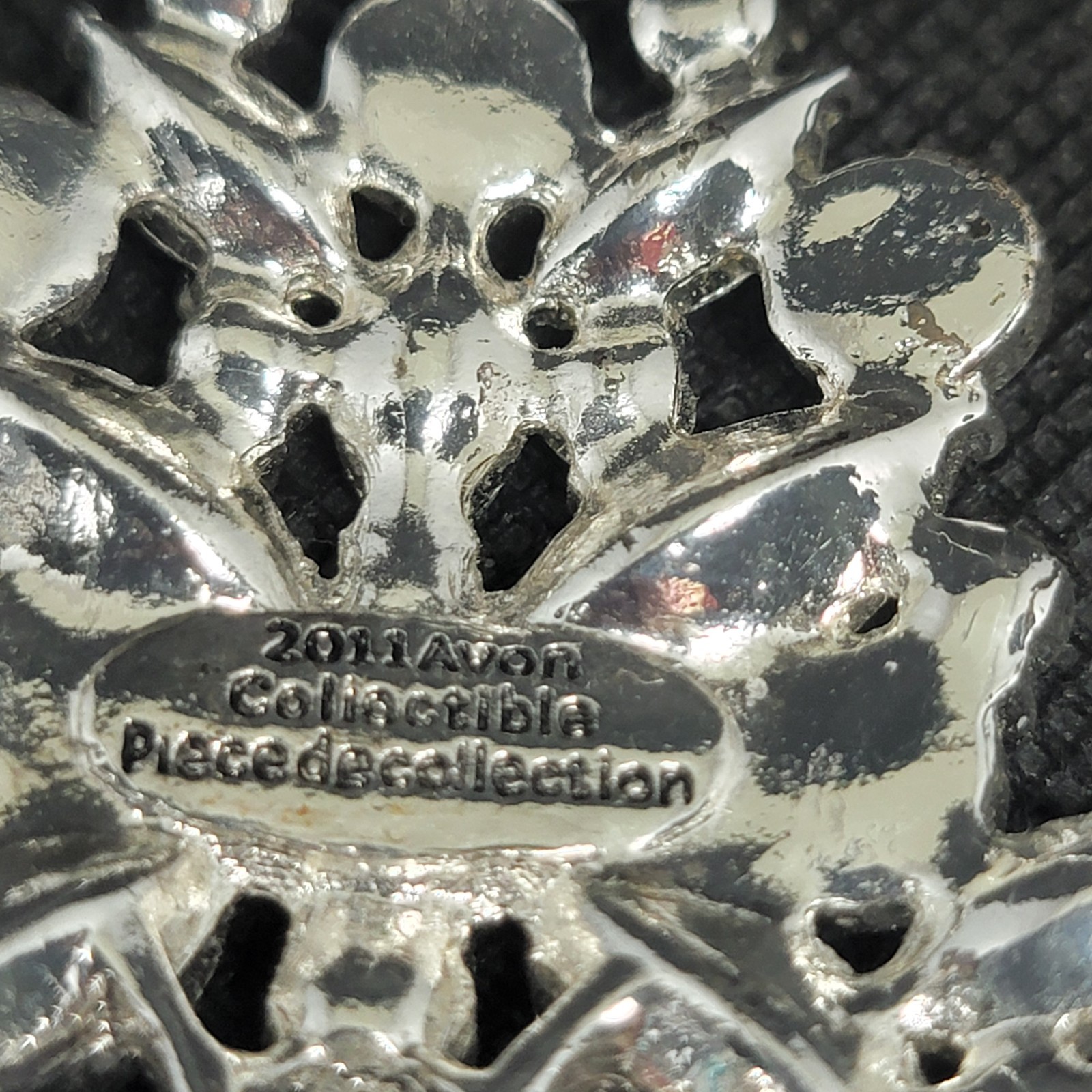 Christmas Tree Brooch Avon 2011 Piecede Collection Green Rhinestone