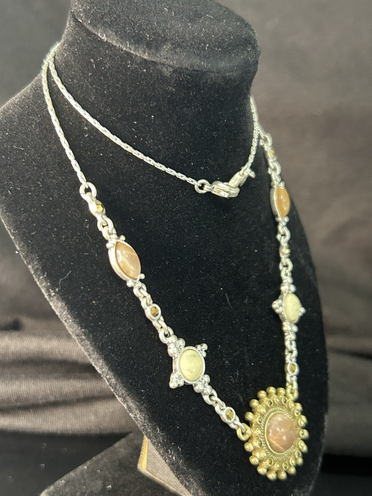 Vintage Necklace Round Mix Metal Stones 18” Double Claw Clasps