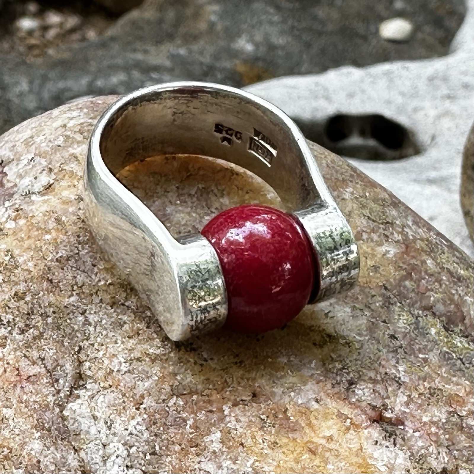 Vintage 925 Sterling Silver Tension Ring With Red Stone Removable Stone, Size 7