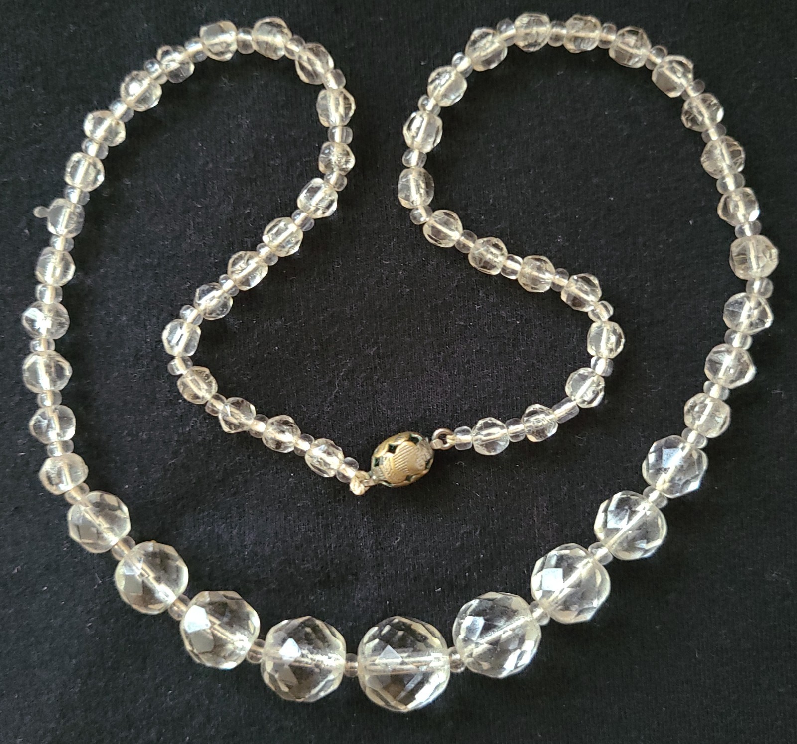 VINTAGE STUNNING SILVER TONE CLEAR FACETED GLASS NECKLACE