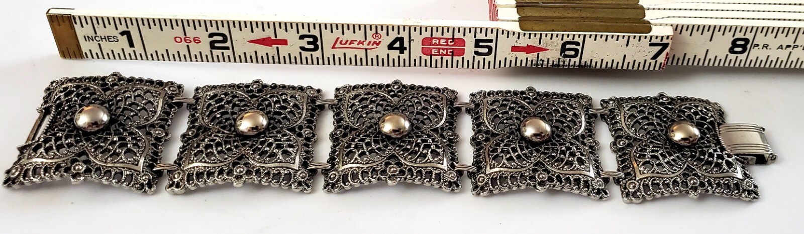 Vintage Pewter Tone Or Antiqued Silver Tone Flower 8 x 1 1/2″ Panel Bracelet