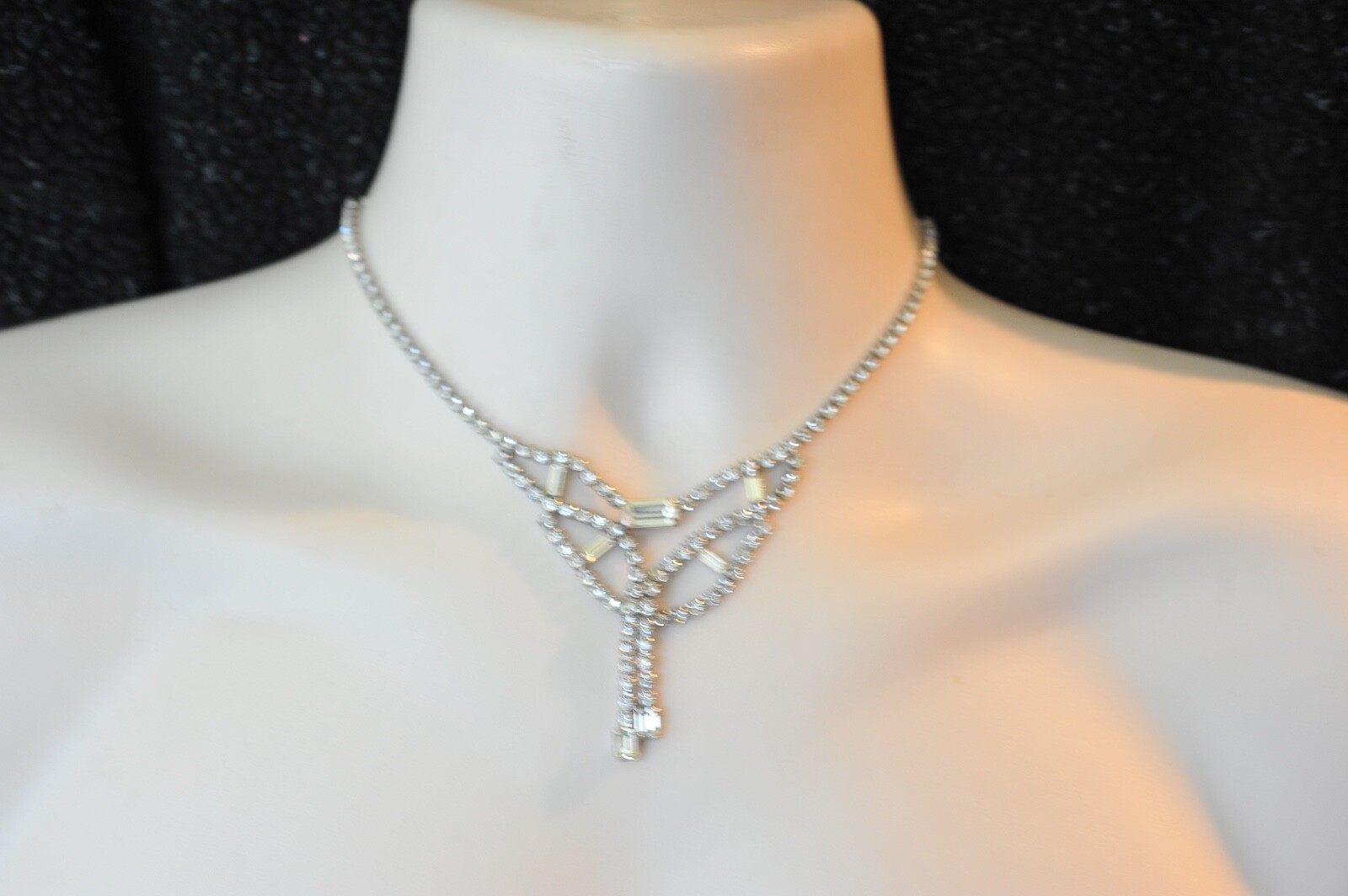 Vtg Rhinestone Necklace choker 15″ clear dangle drop classic GLAM RA2