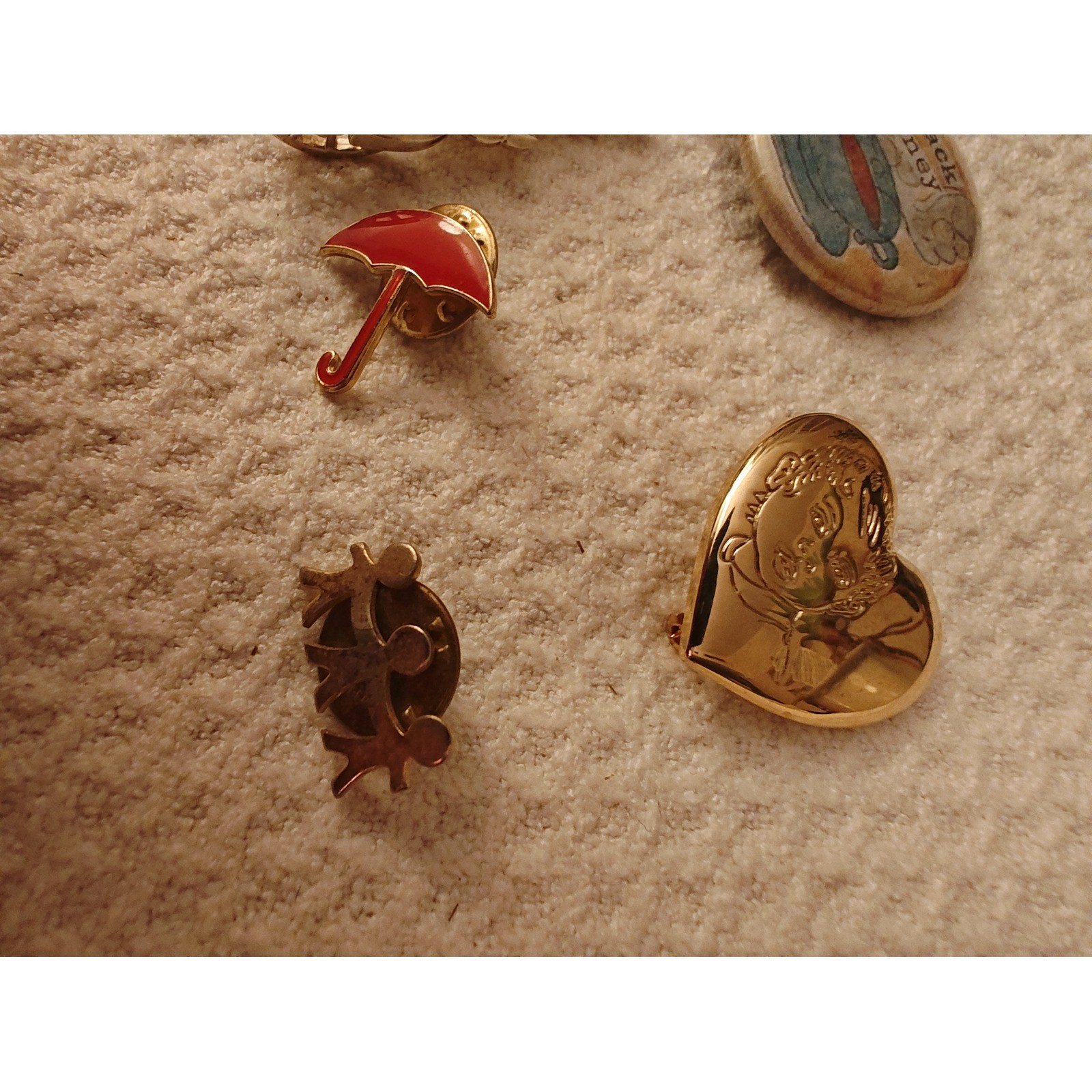 Pins and Pendants Mixed Lot Leopard, Angel, Carriage, Cross, Jesus, umbrella