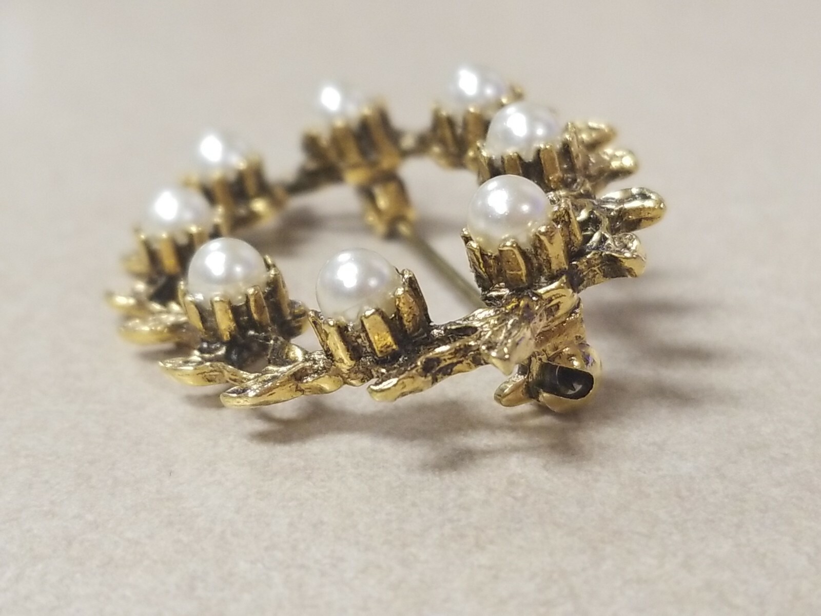 Vintage Signed Tacoa Brooch Pin Oval Goldtone And Faux Pearl