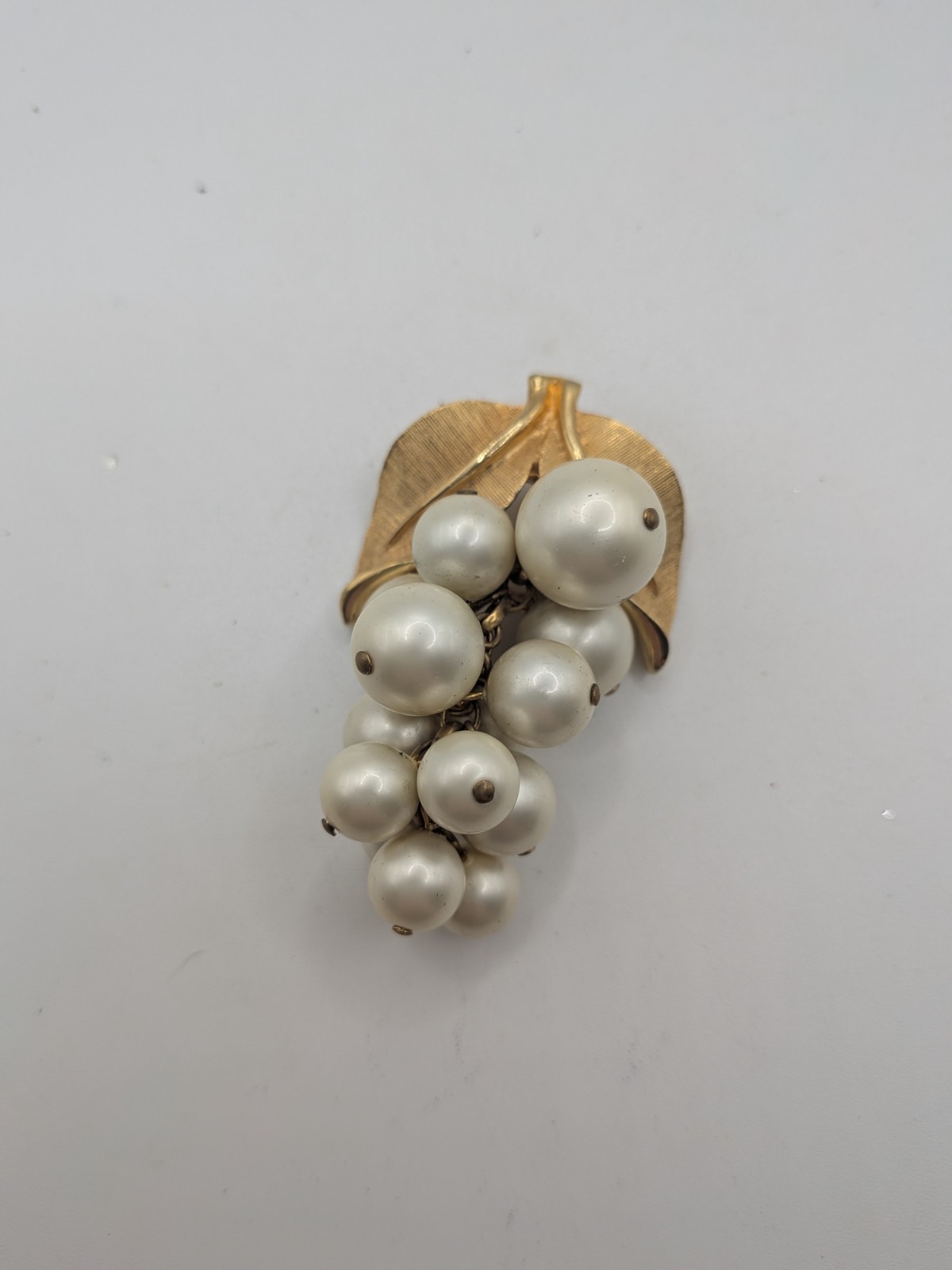 Vintage PARK LANE Faux Pearl Grapes Cluster Bead Pin Brooch Clip Dangle