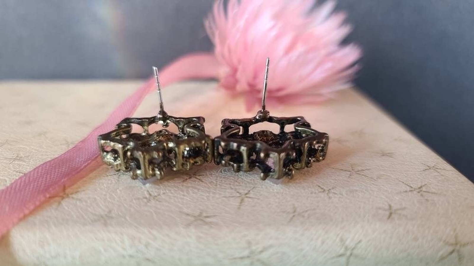 Muted Neutral Pink Rhinestone Pierced Earrings