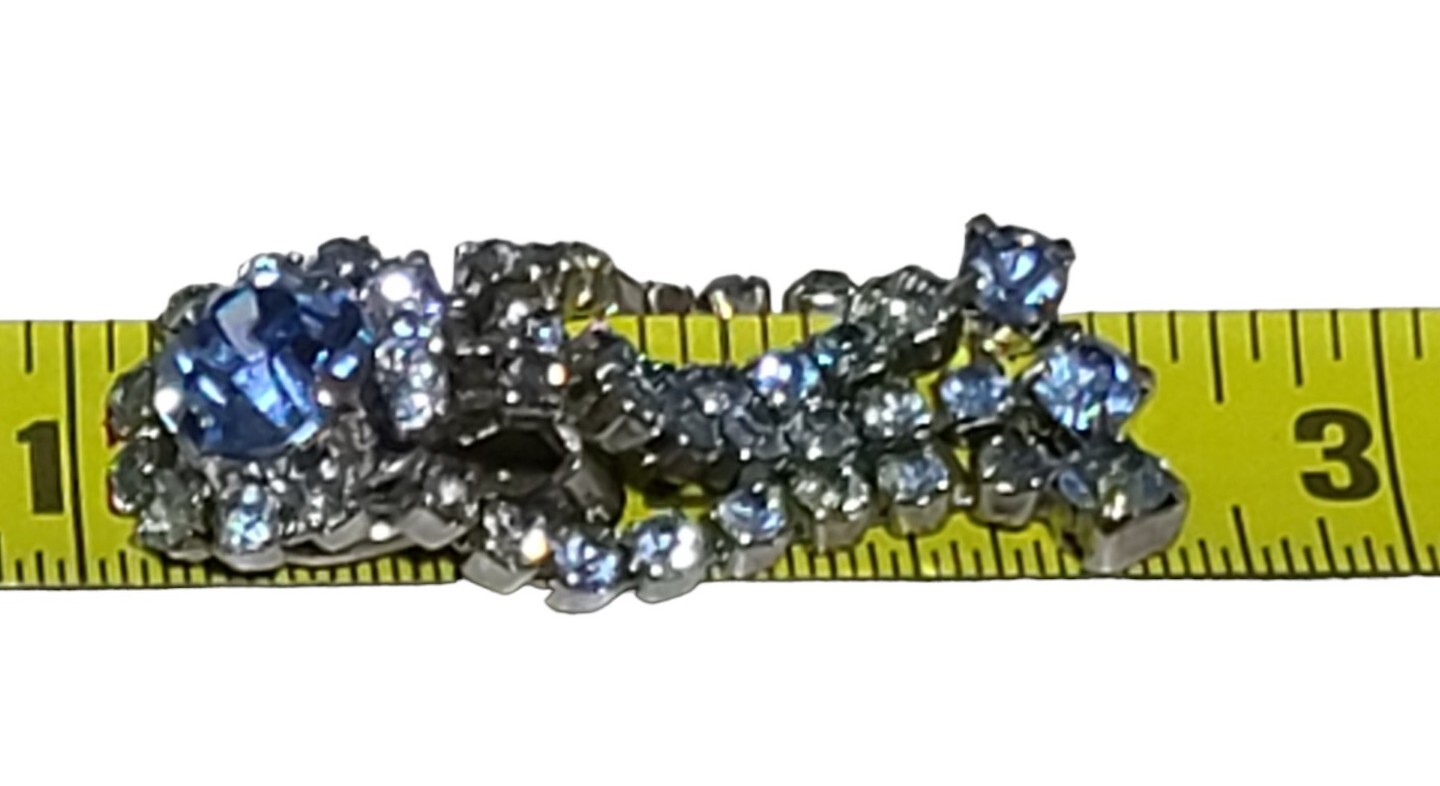 Blue Aurora Borealis Rhinestone Silvertone 14″ Necklace And Clip On Earrings