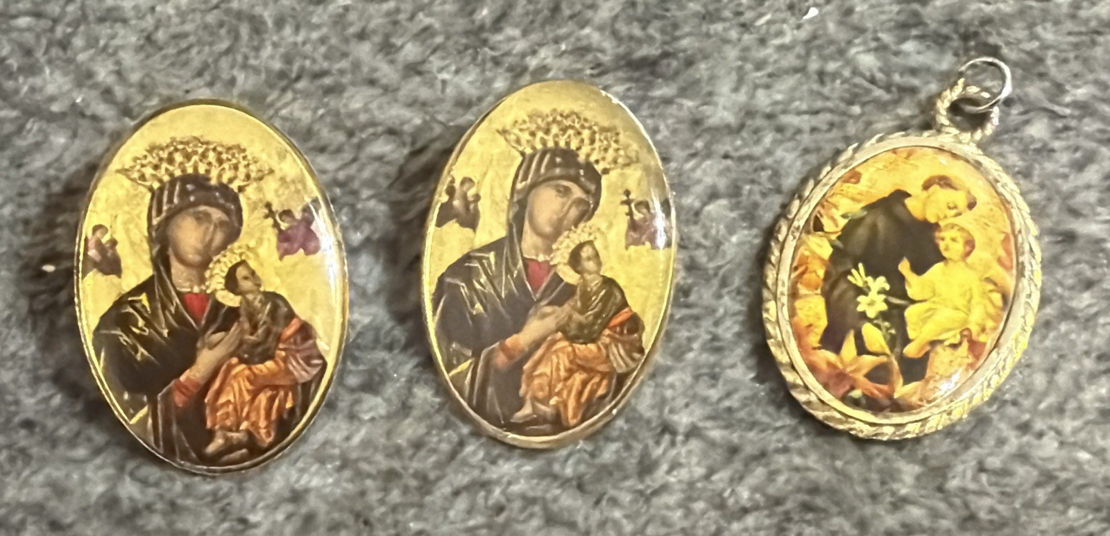 Vintage Religious Pins Brooch Pendant Christmas Pin Lot Catholic Nativity etc…