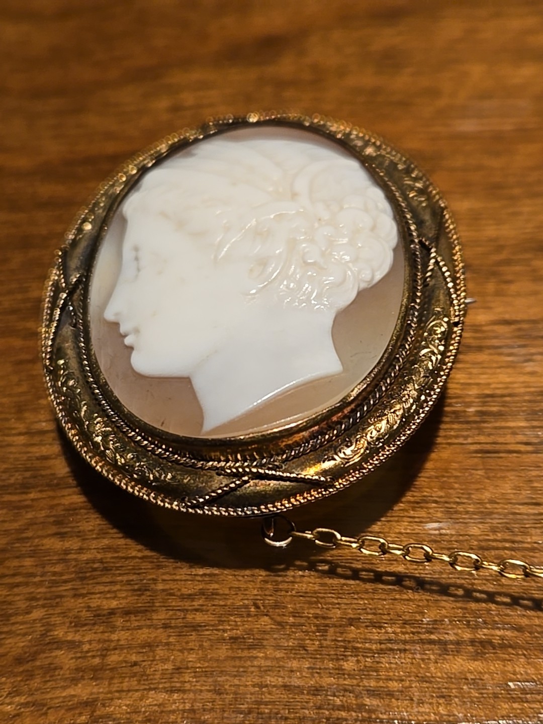 Antique Edwardian Cameo Brooch Gold-Filled Hand Carved Clasp Safety Chain