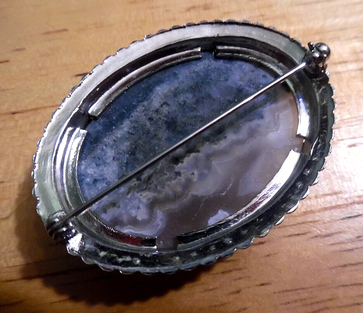 MOSS AGATE PIN IN SILVER METAL SETTING
