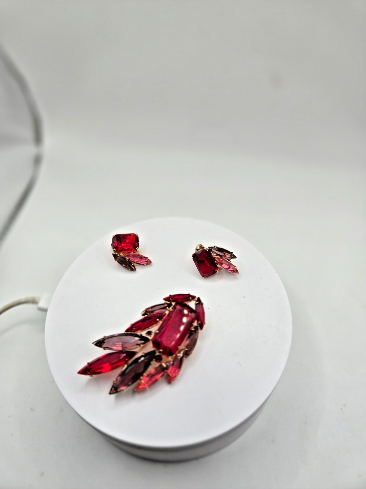 Vintage Red Rhinestone Brooch & Clip Earrings Set Ruby & Fuchsia Glass