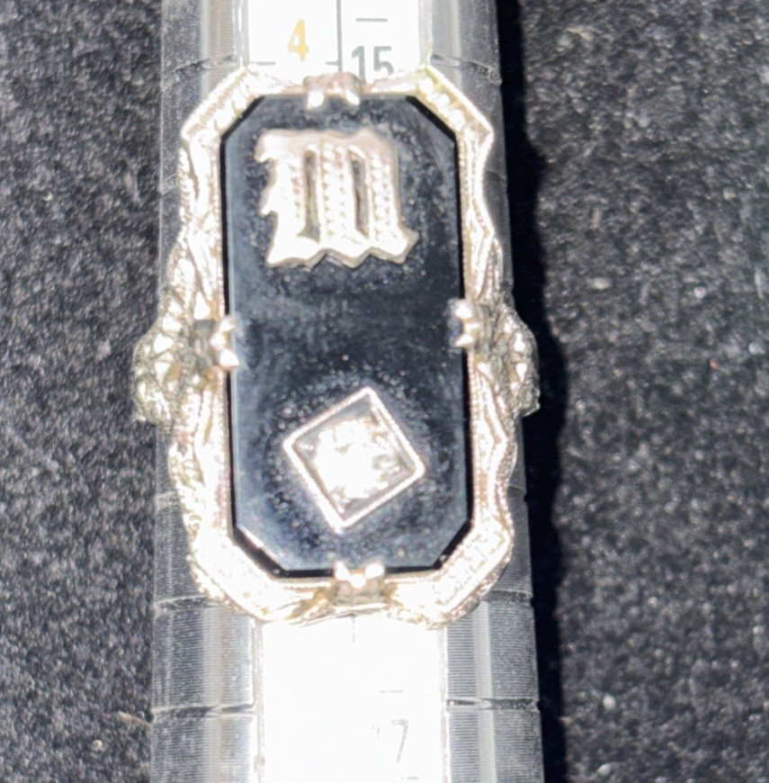 Antique Art Deco Era 14k WG Filagree Black Onyx Diamond Ring 4.4 grams Total