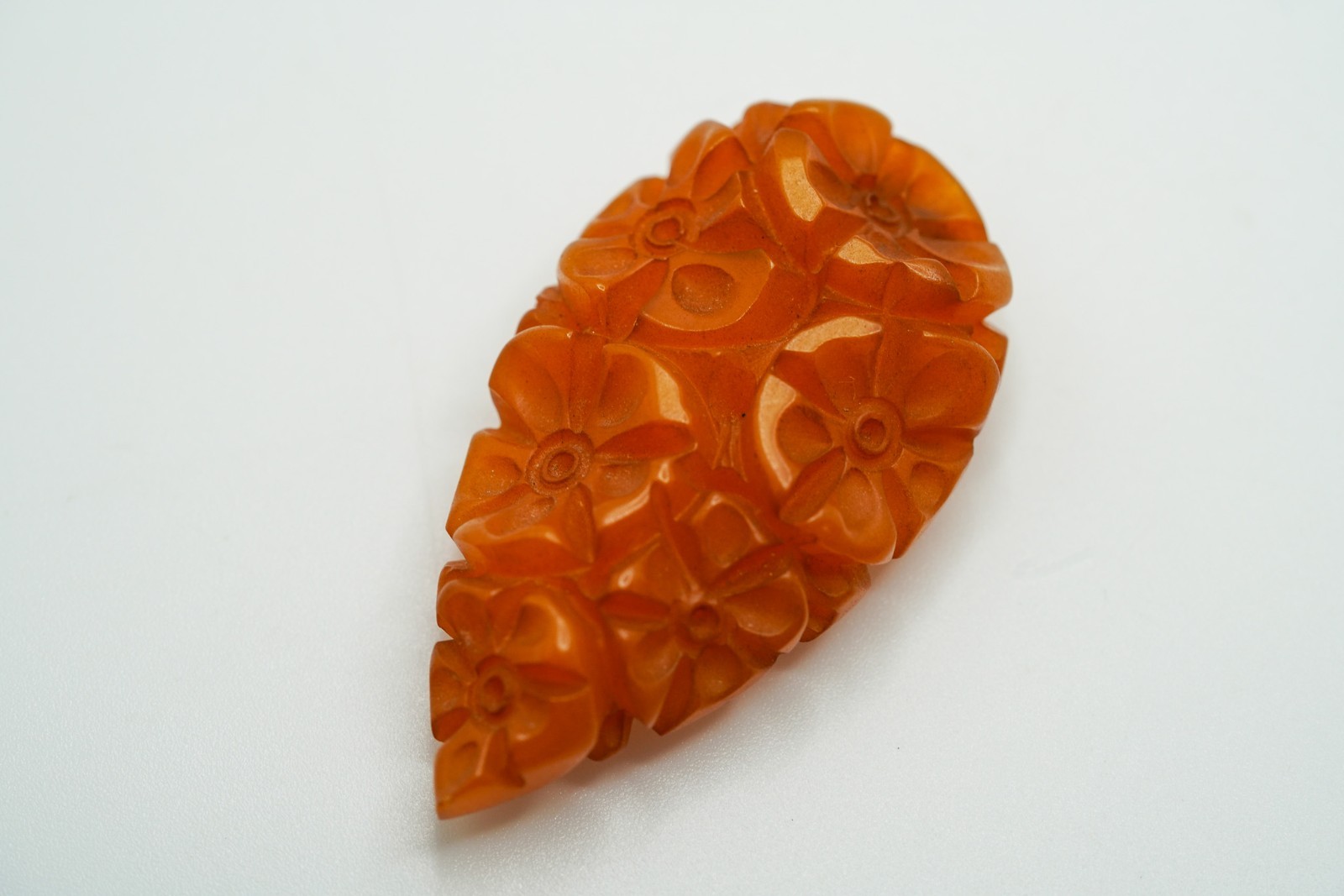 Vintage Carved Flower Bakelite Sweater / Dress Clip 5.3cm JB45