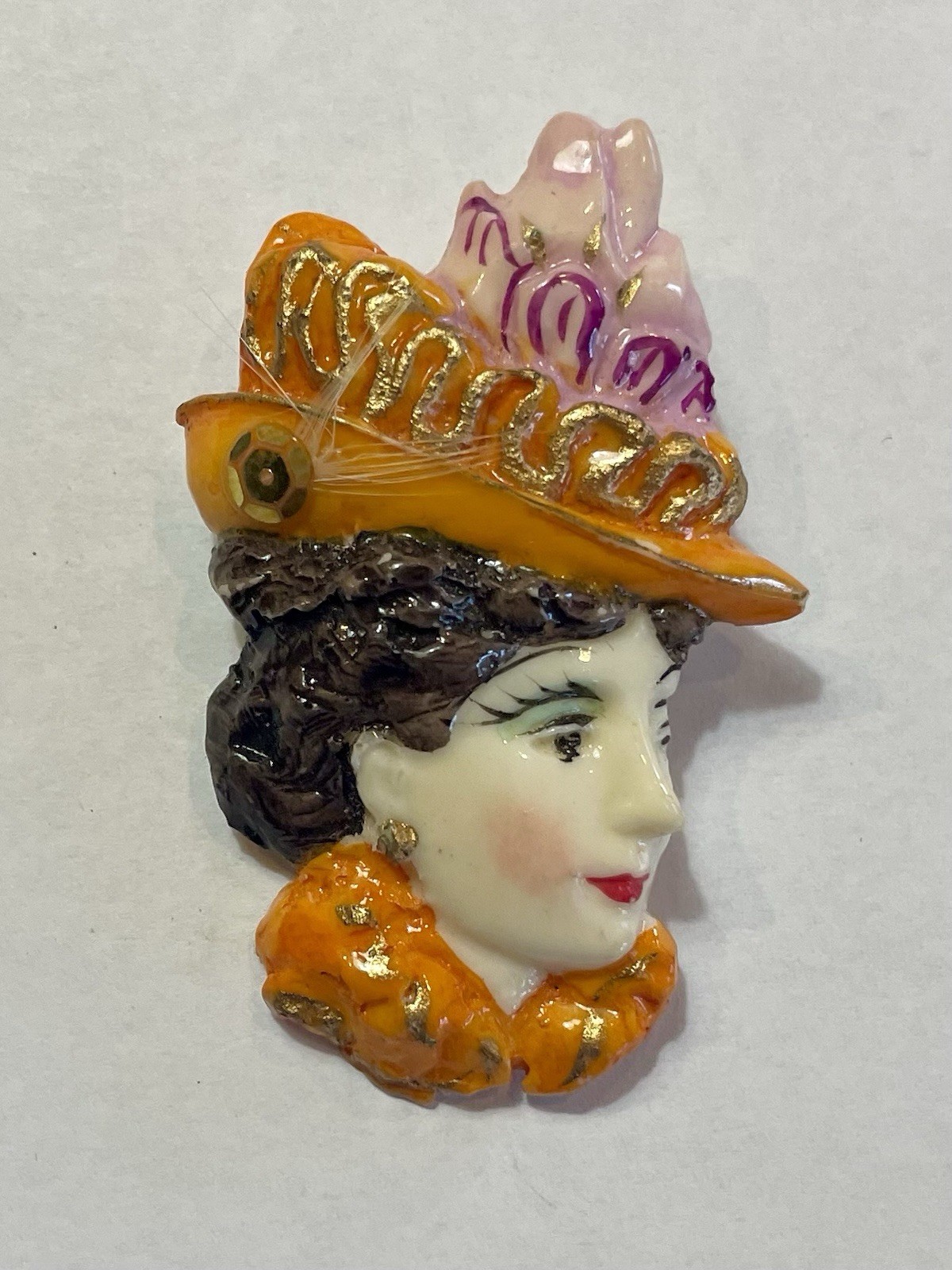 Art Deco Vintage Resin Lady Head Portrait Broach Pin