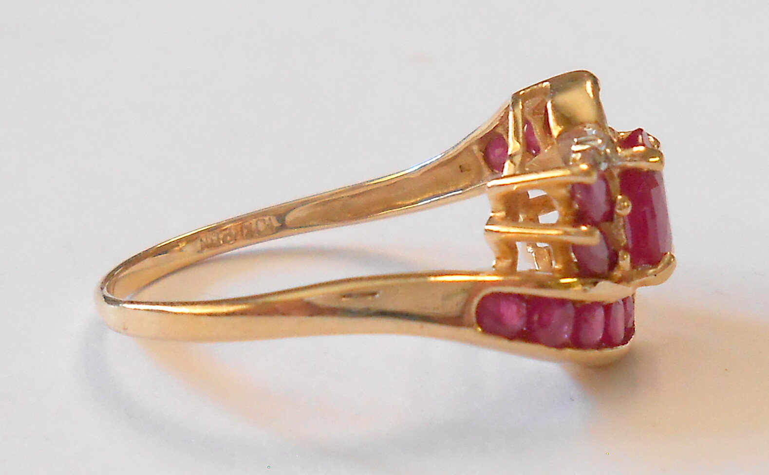 Gorgeous Red Ruby 2 Carats & Diamond Accents 10K Yellow Gold Ring Size 9