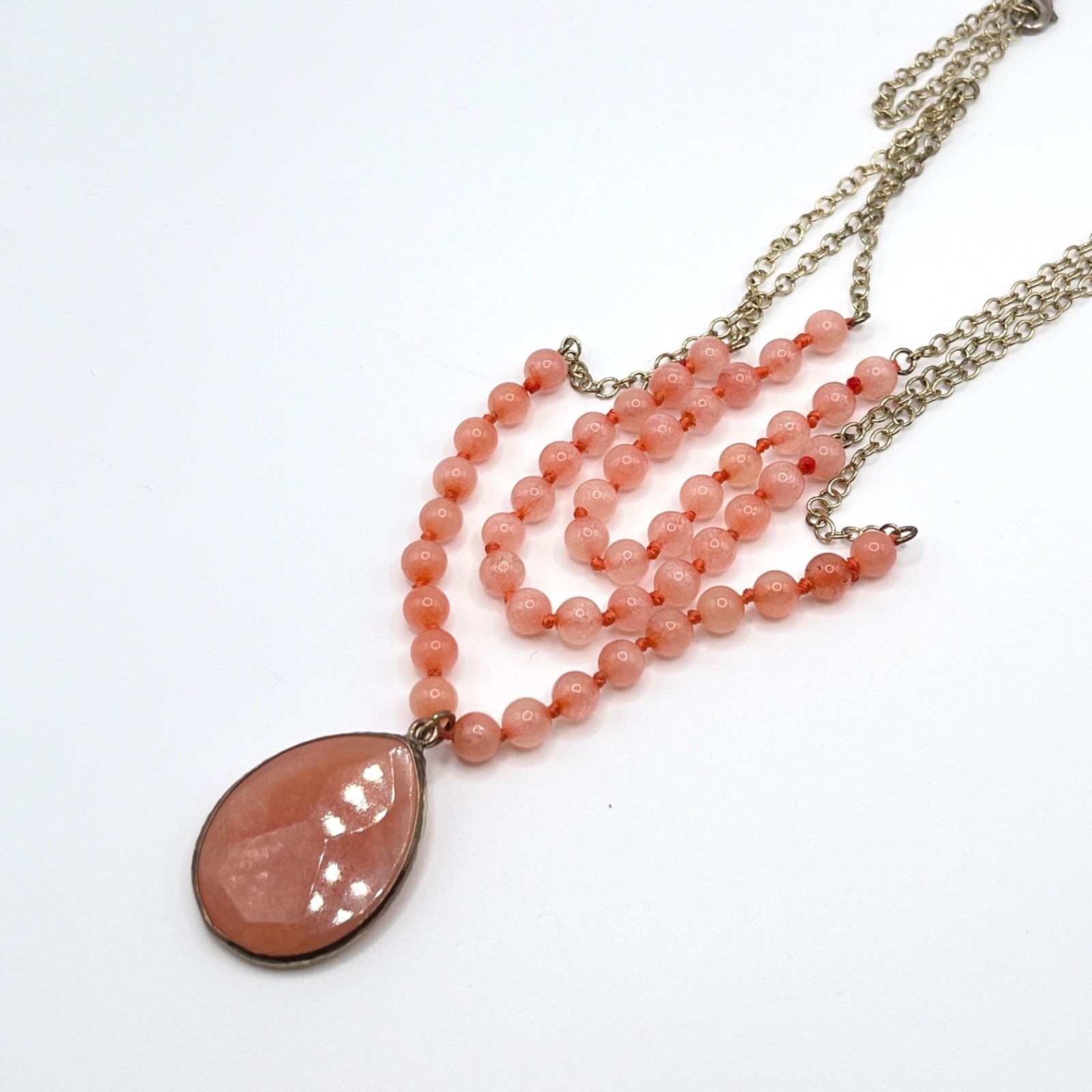 Vintage Orange Pink Stone Layered Knotted Bead Necklace w/ Faceted Pendant 21″