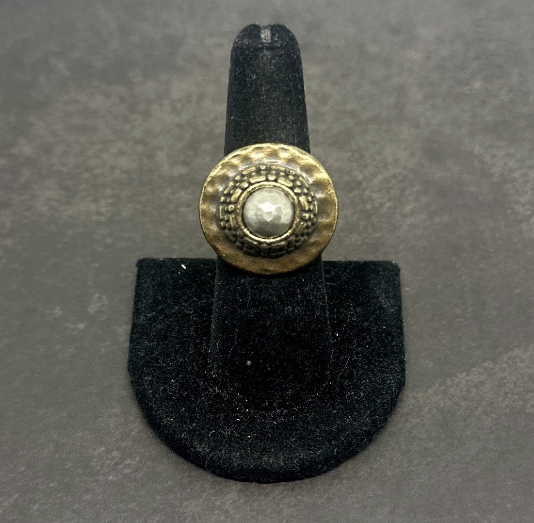 Vintage Matte Silver and Brass Tone Hammered Center Statement Size 7 Ring