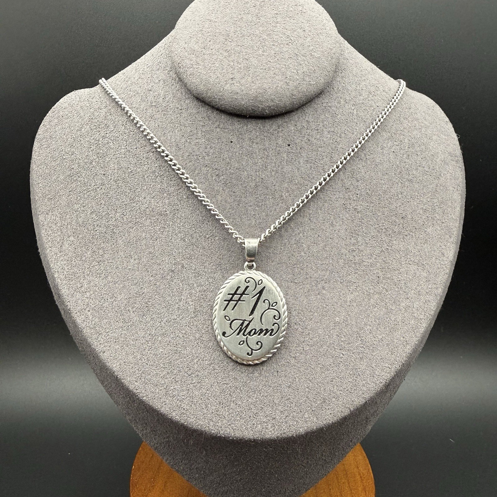 Vintage #1 Mom Pendant Necklace Silver Tone Black Enamel Minimalist Gift for Mom