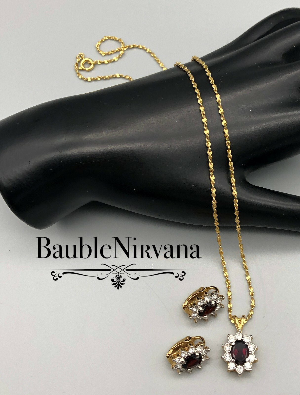 Fine Elegant Gold Plated Glass Garnet&Rhinestones Halo Necklace&Earrings Set