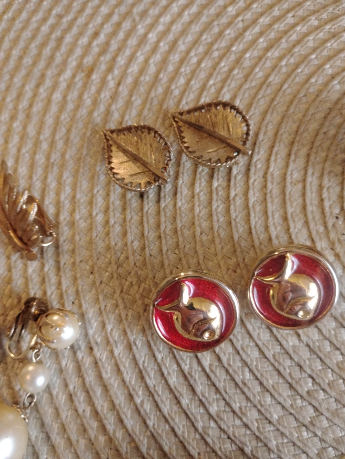 Vintage Lot Of 18 Vintage Pairs Of Clipon Earrings