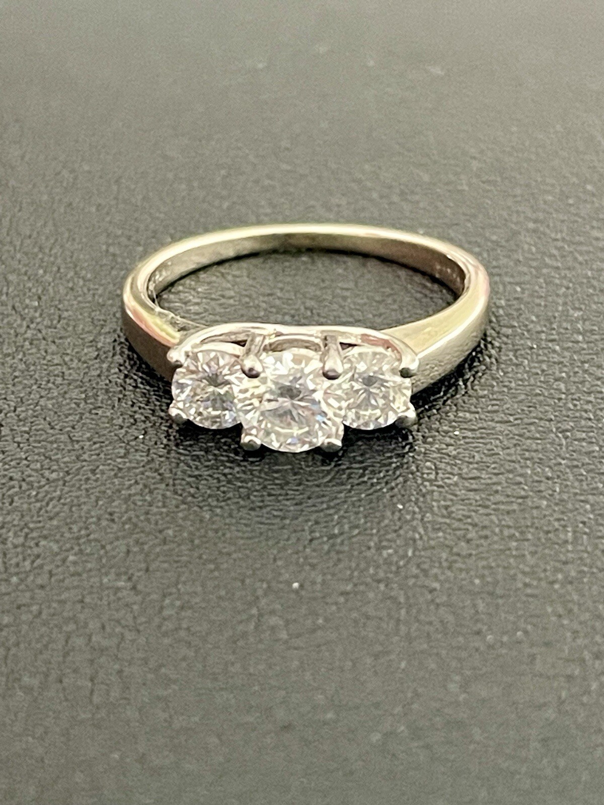 14k White Gold and Platinum 1.00CTW Three Stone Diamond Ring (G27)