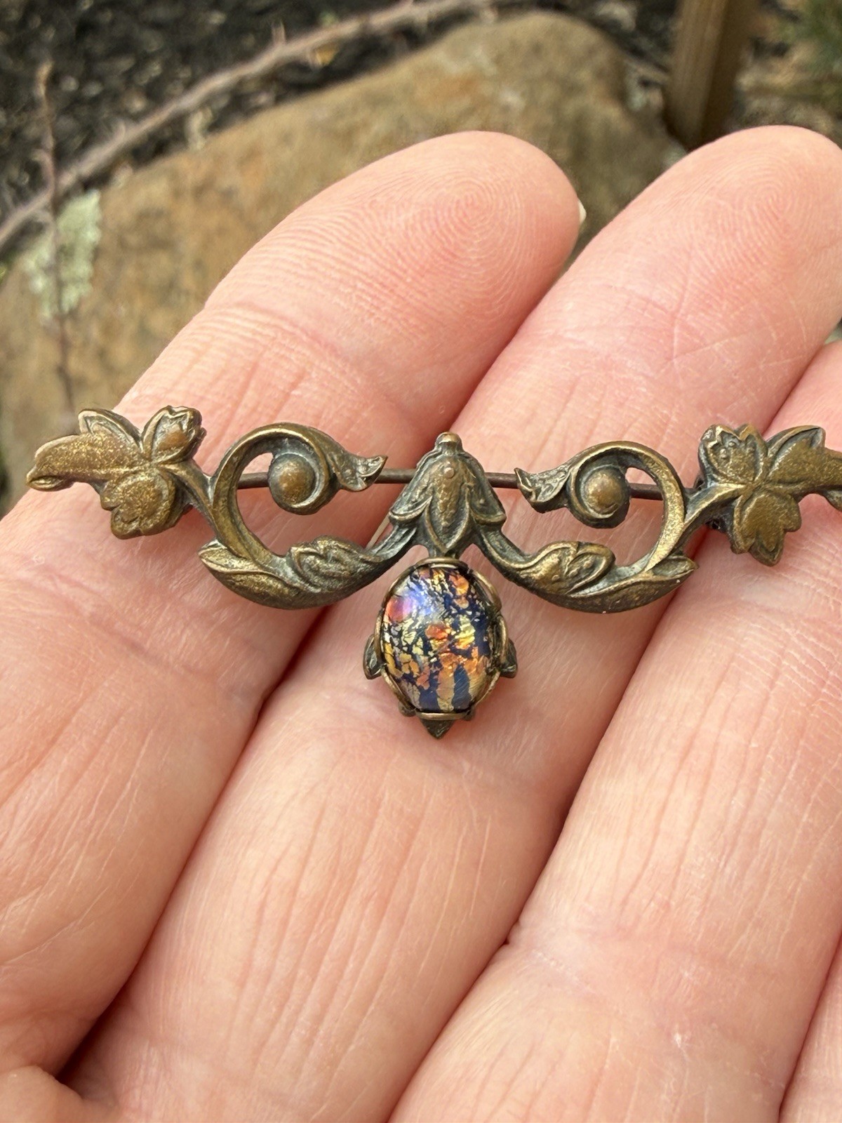 Vintage Art Nouveau Revival Dragons Breath Art Glass Foiled Goldtone Brooch Pin