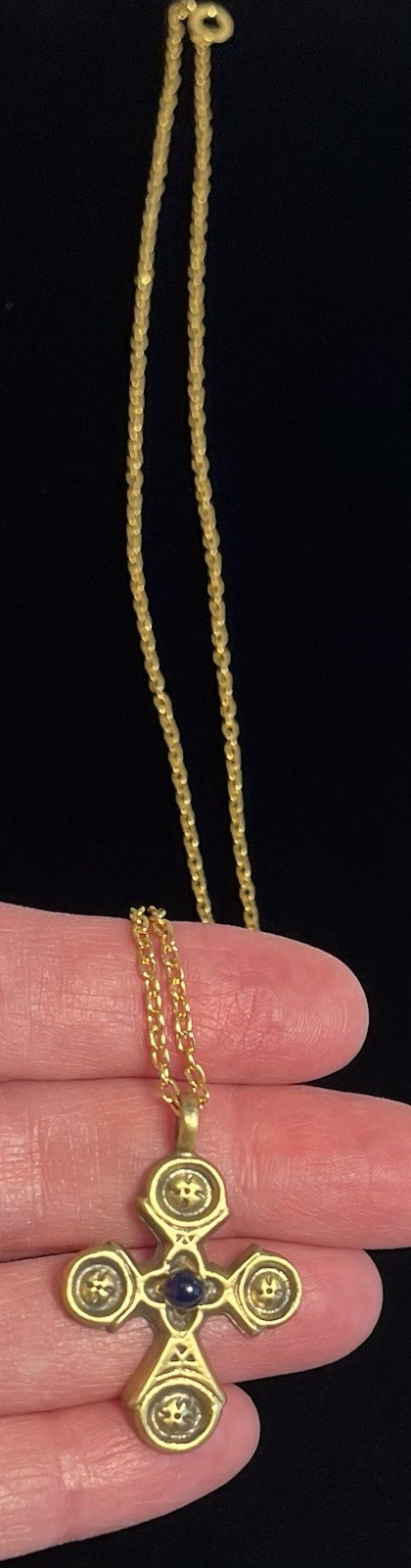 Vintage CROSS Alva Studios Museum Religious Pendant Gold Tone 24″ Necklace