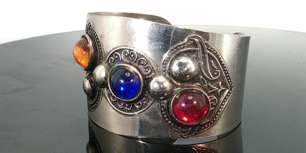 Vintage Boho Silver Tone Cuff Bracelet – Colorful Cabochon Stones