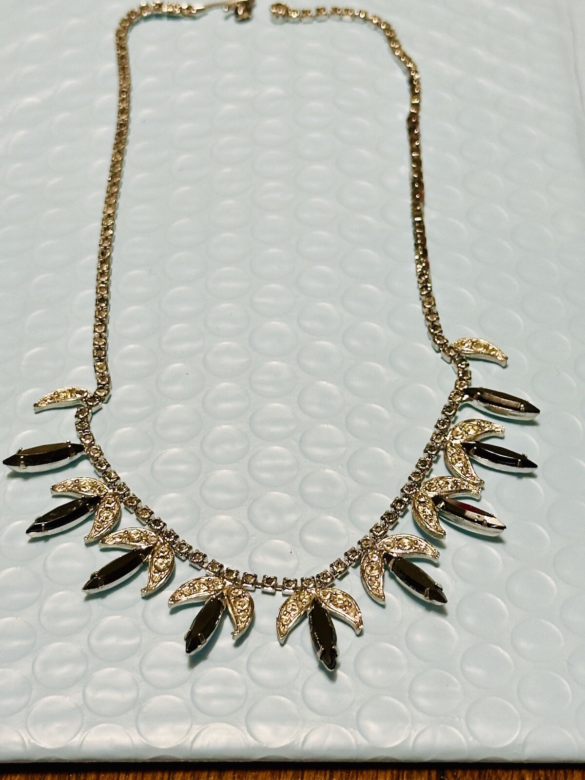 Unsigned Beauty Clear Rhinestone & Topaz Color Stones Necklace
